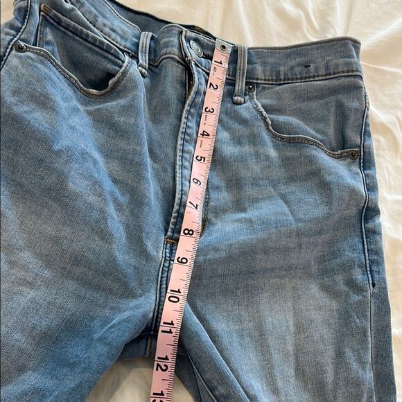 Abercrombie & Fitch Women's Ultra High-Rise Super Skinny Light Wash Jeans Size 2 - Picture 5 of 10